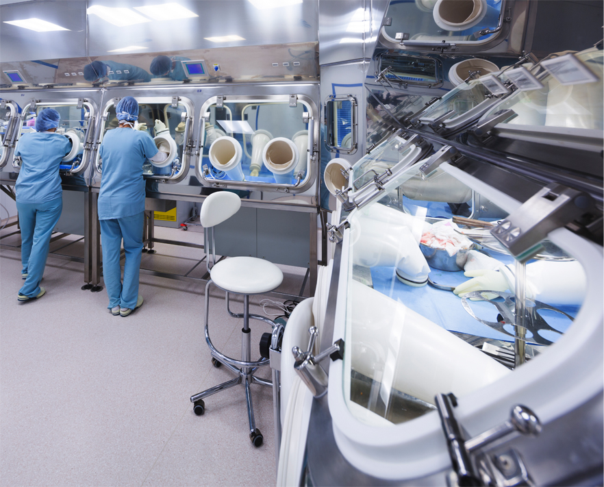 Incubators and laboratory automation